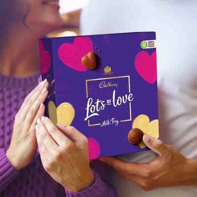 Cadbury Lots of Love Milk Tray 360g